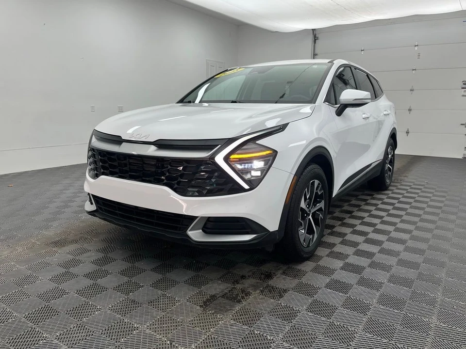 2025 Kia Sportage - Image 12 of 12
