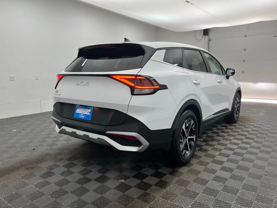 2025 Kia Sportage - Image 7 of 12