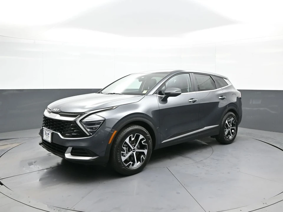 2025 Kia Sportage - Image 10 of 21