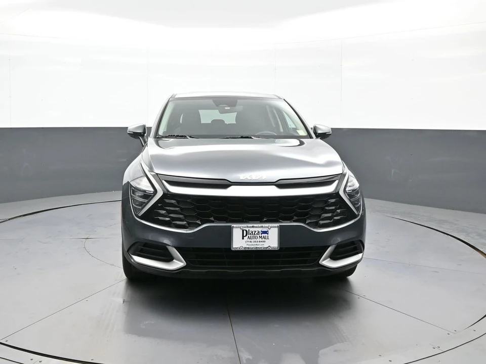 2025 Kia Sportage - Image 2 of 12