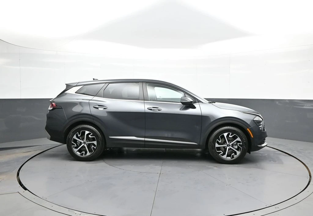 2025 Kia Sportage - Image 5 of 12