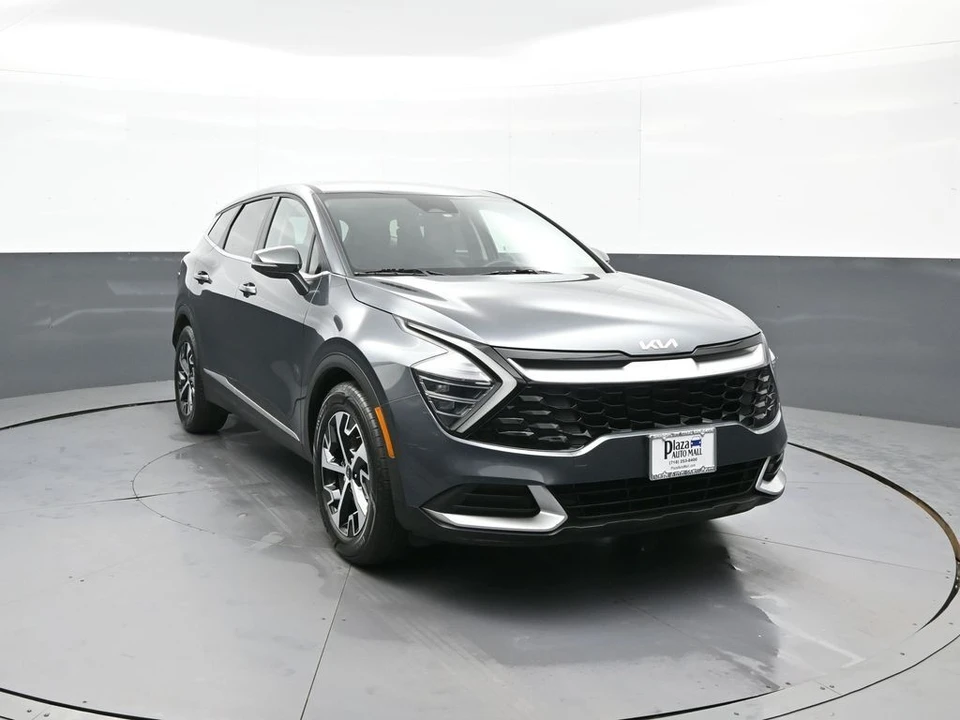 2025 Kia Sportage - Image 3 of 21