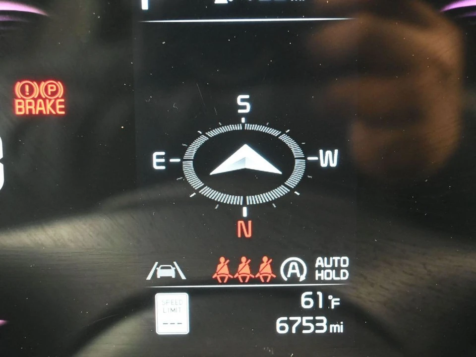2025 Kia Sportage - Image 16 of 21