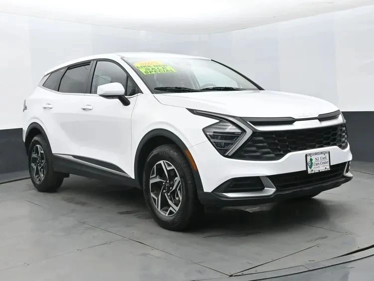 2025 Kia Sportage - Image 2 of 12