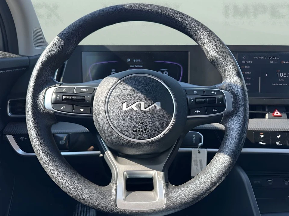 2025 Kia Sportage - Image 12 of 21