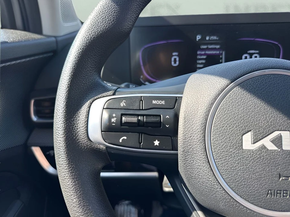 2025 Kia Sportage - Image 13 of 21