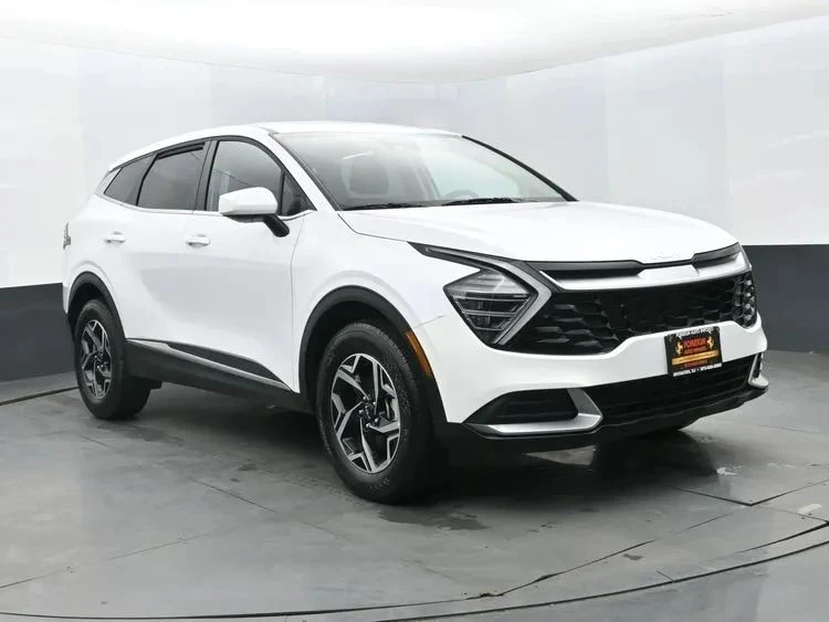 2025 Kia Sportage - Image 2 of 12