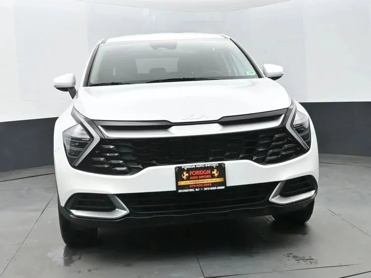 2025 Kia Sportage - Image 3 of 12