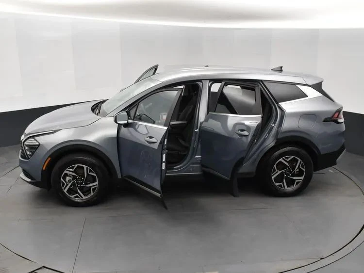 2025 Kia Sportage - Image 7 of 12