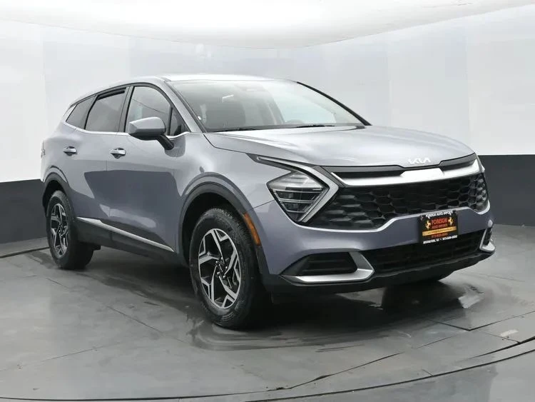 2025 Kia Sportage - Image 2 of 12
