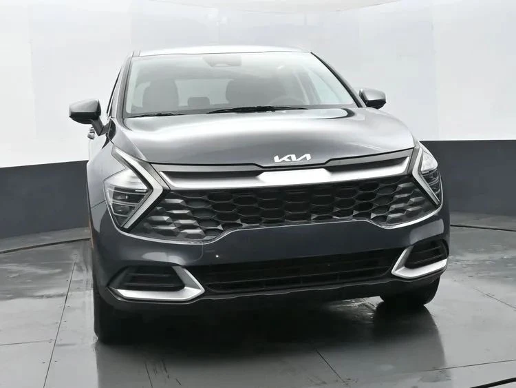 2025 Kia Sportage - Image 3 of 12