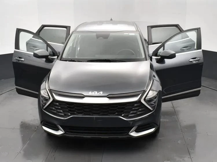 2025 Kia Sportage - Image 10 of 12