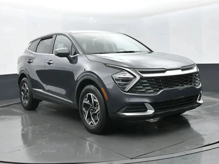 2025 Kia Sportage - Image 2 of 12