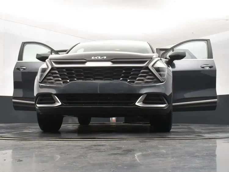 2025 Kia Sportage - Image 11 of 12