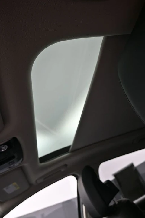 2025 Kia Sportage - Image 18 of 21