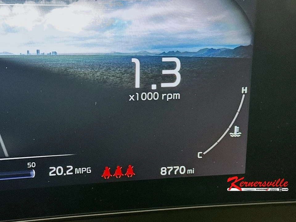 2025 Kia Sportage - Image 15 of 24