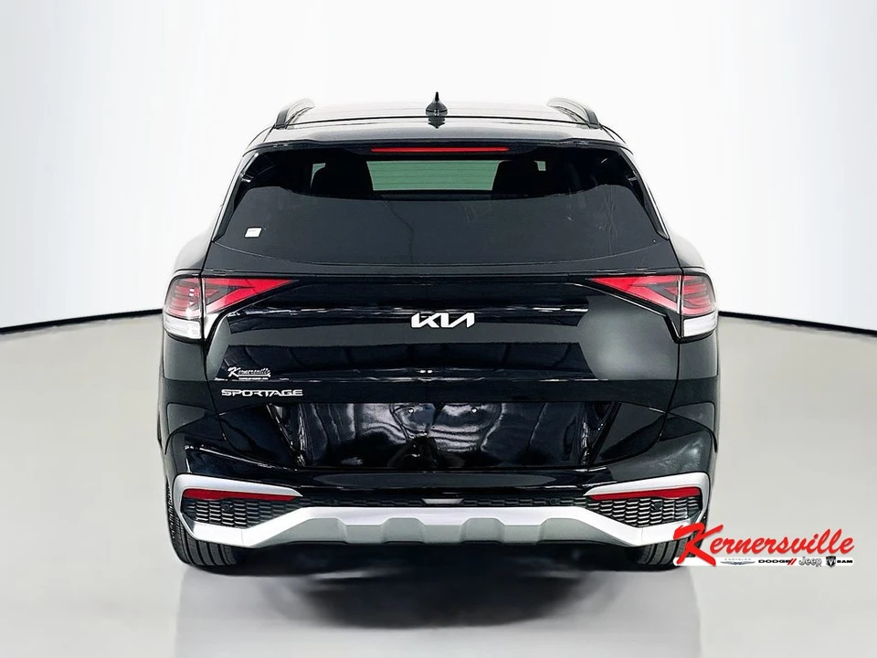 2025 Kia Sportage - Image 6 of 24