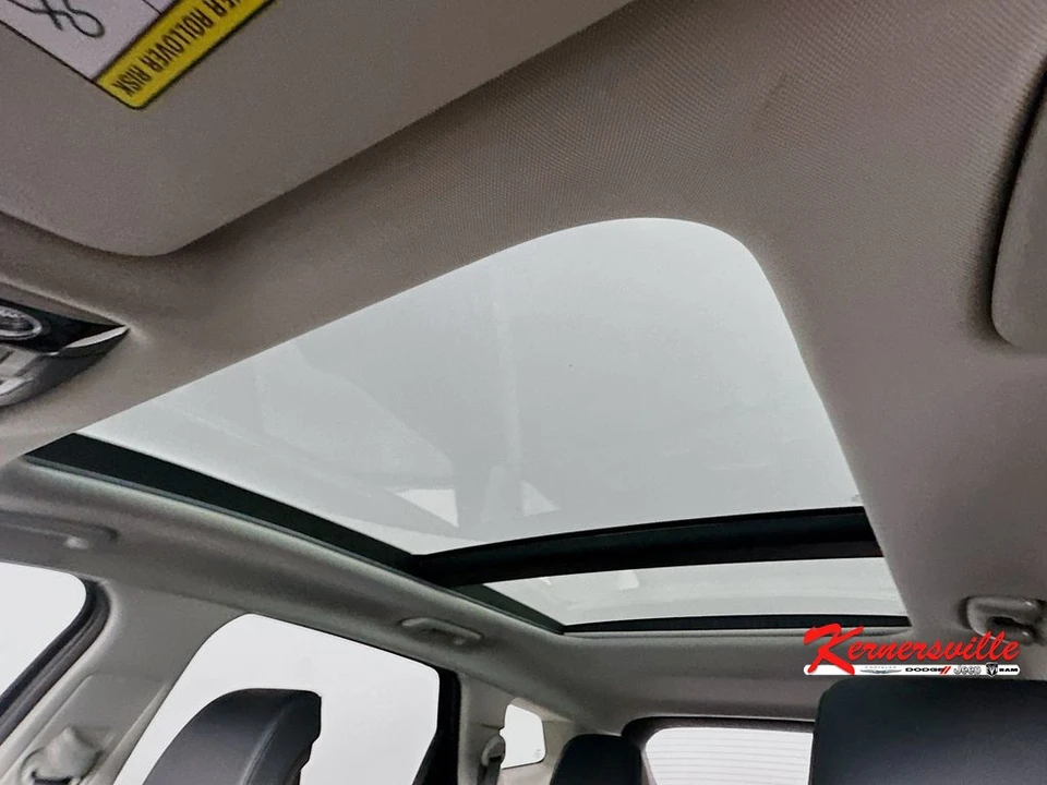 2025 Kia Sportage - Image 21 of 24