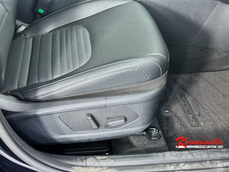 2025 Kia Sportage - Image 23 of 24