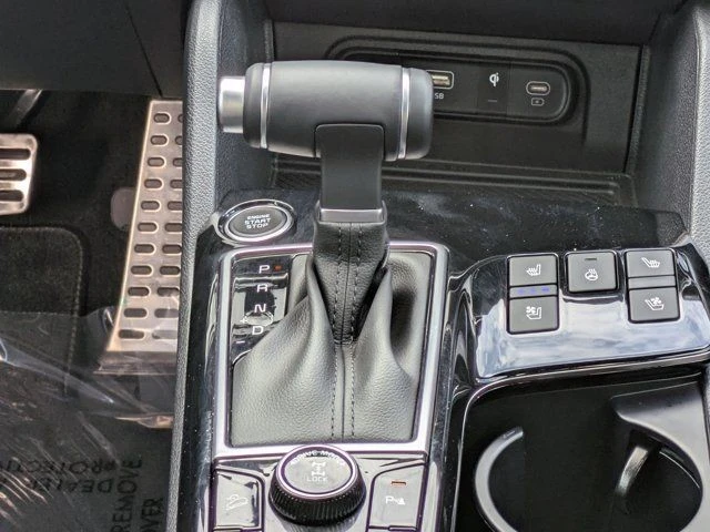 2025 Kia Sportage - Image 15 of 21