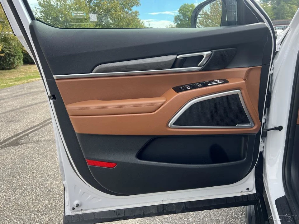 2025 Kia Telluride - Image 11 of 12