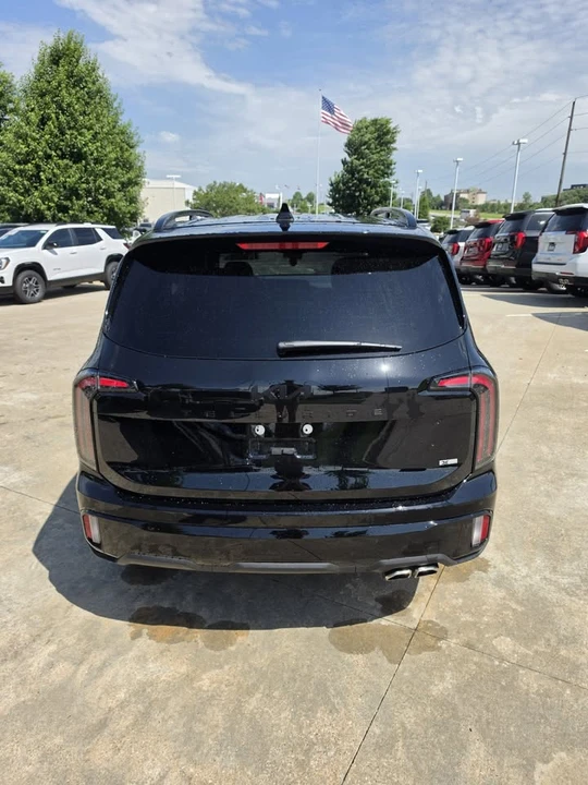 2025 Kia Telluride - Image 4 of 16