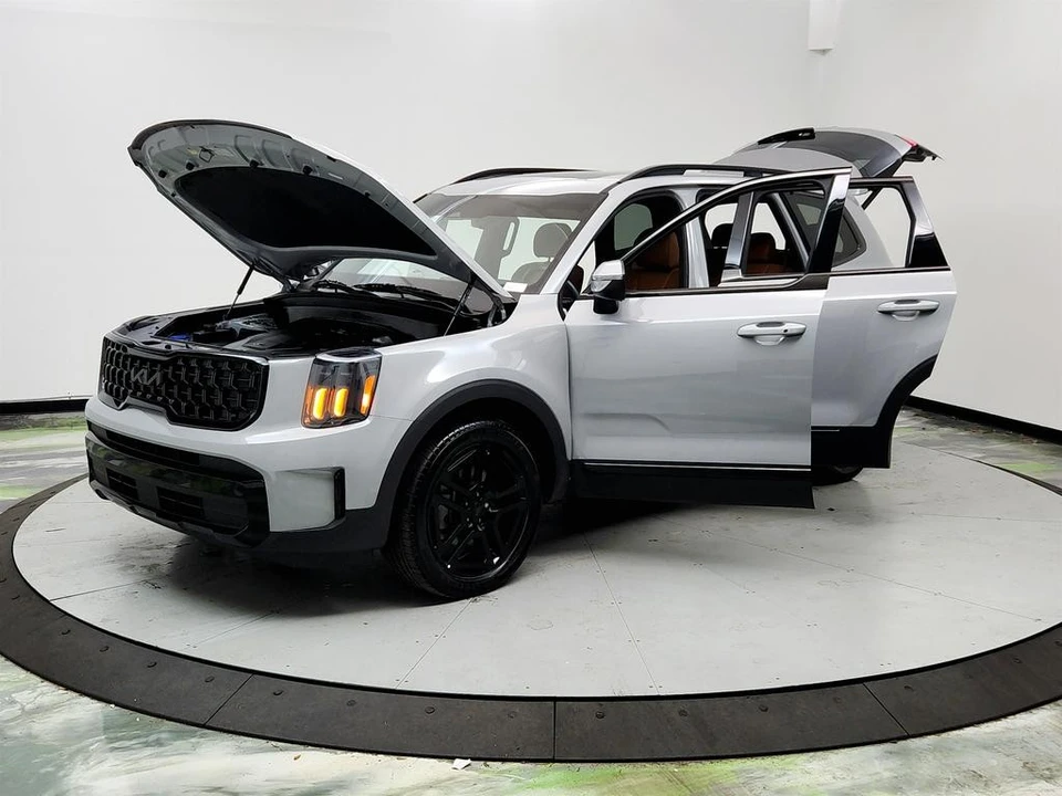 2025 Kia Telluride - Image 9 of 12