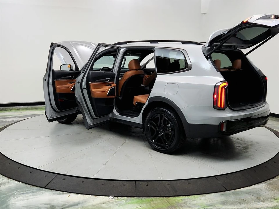 2025 Kia Telluride - Image 12 of 12