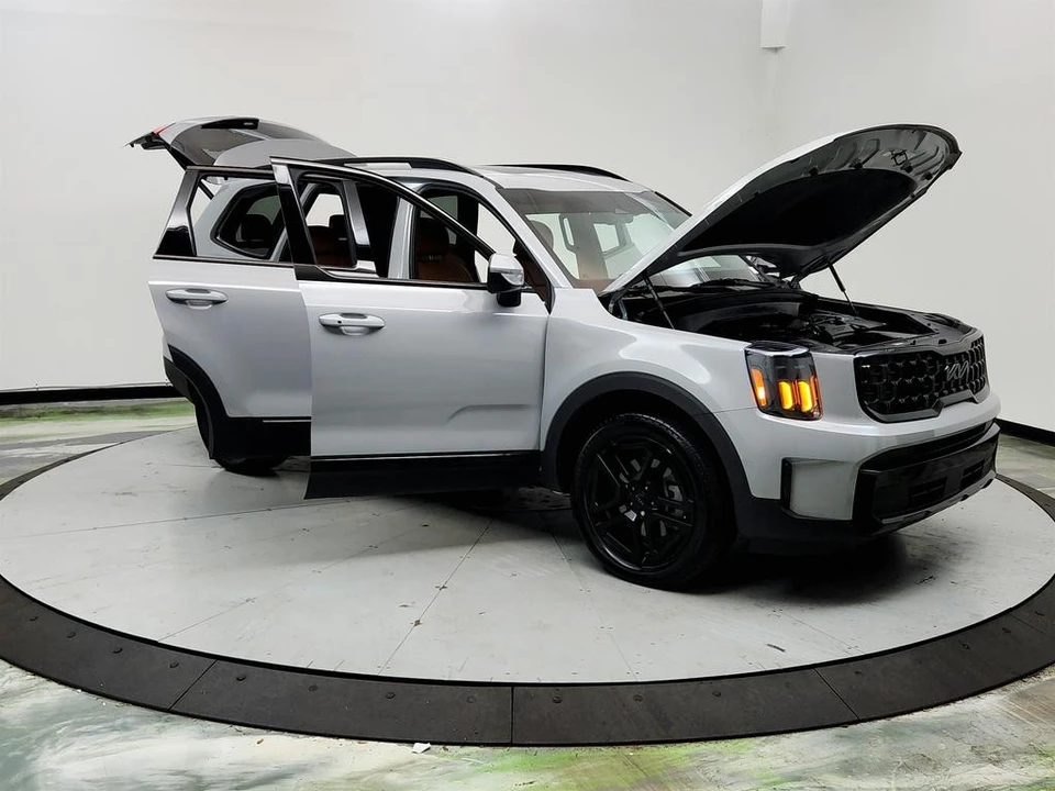 2025 Kia Telluride - Image 10 of 12