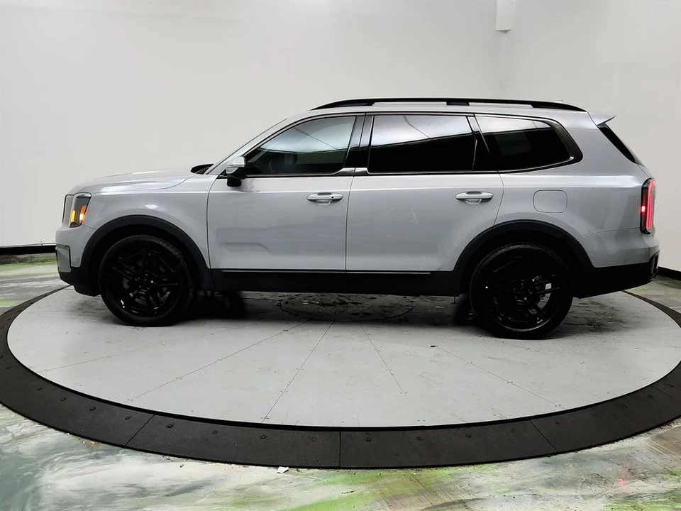 2025 Kia Telluride - Image 8 of 12