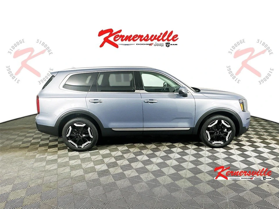 2025 Kia Telluride - Image 8 of 21