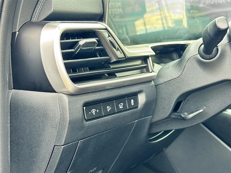 2025 Kia Telluride - Image 10 of 21