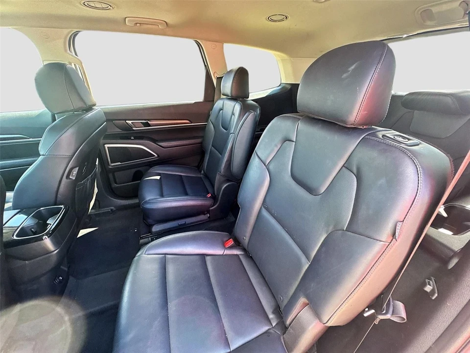 2025 Kia Telluride - Image 12 of 14