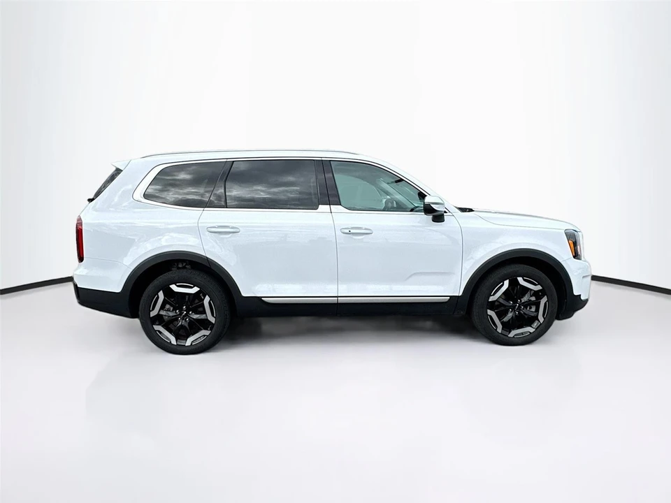 2025 Kia Telluride - Image 8 of 21
