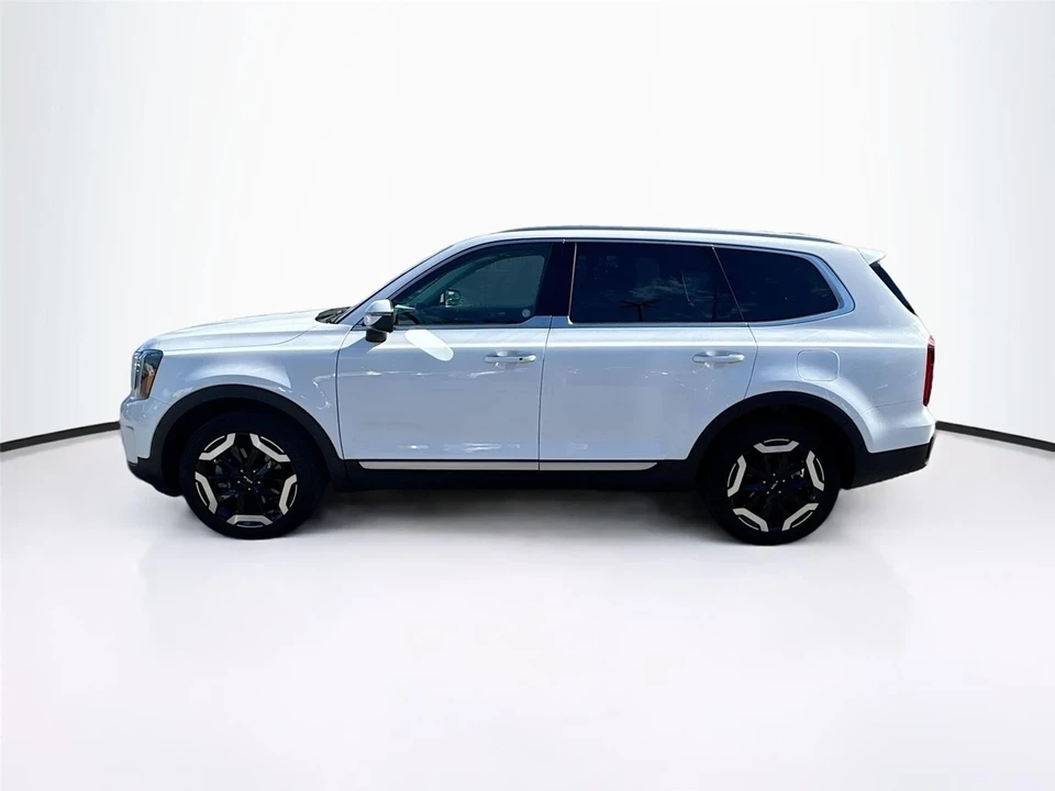 2025 Kia Telluride - Image 4 of 14