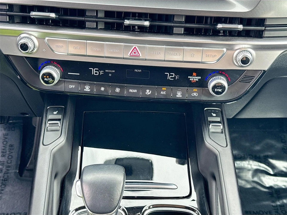 2025 Kia Telluride - Image 15 of 21