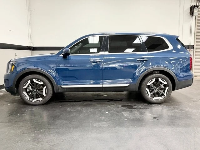 2025 Kia Telluride - Image 9 of 21