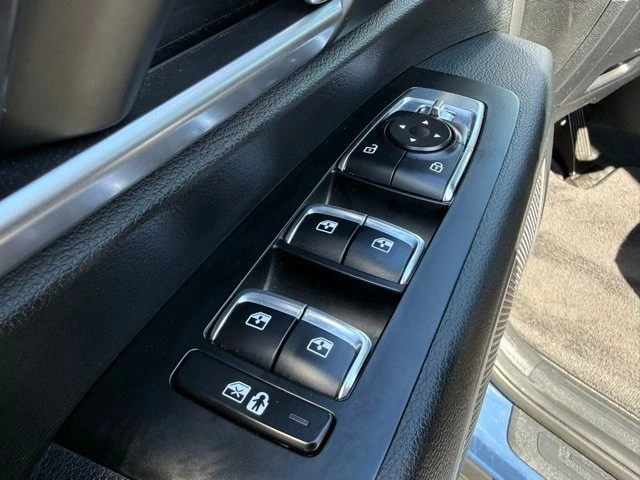 2025 Kia Telluride - Image 15 of 21