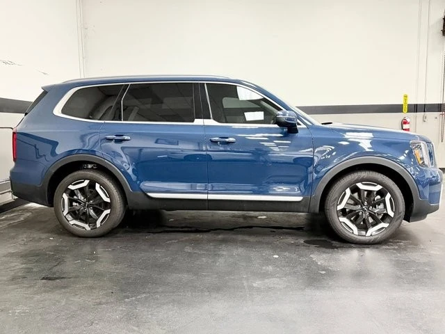 2025 Kia Telluride - Image 5 of 21