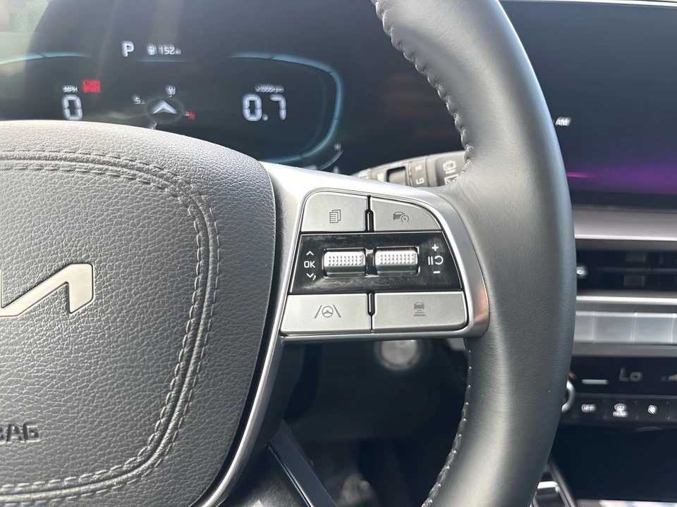 2025 Kia Telluride - Image 17 of 21