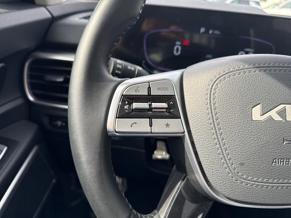 2025 Kia Telluride - Image 18 of 31