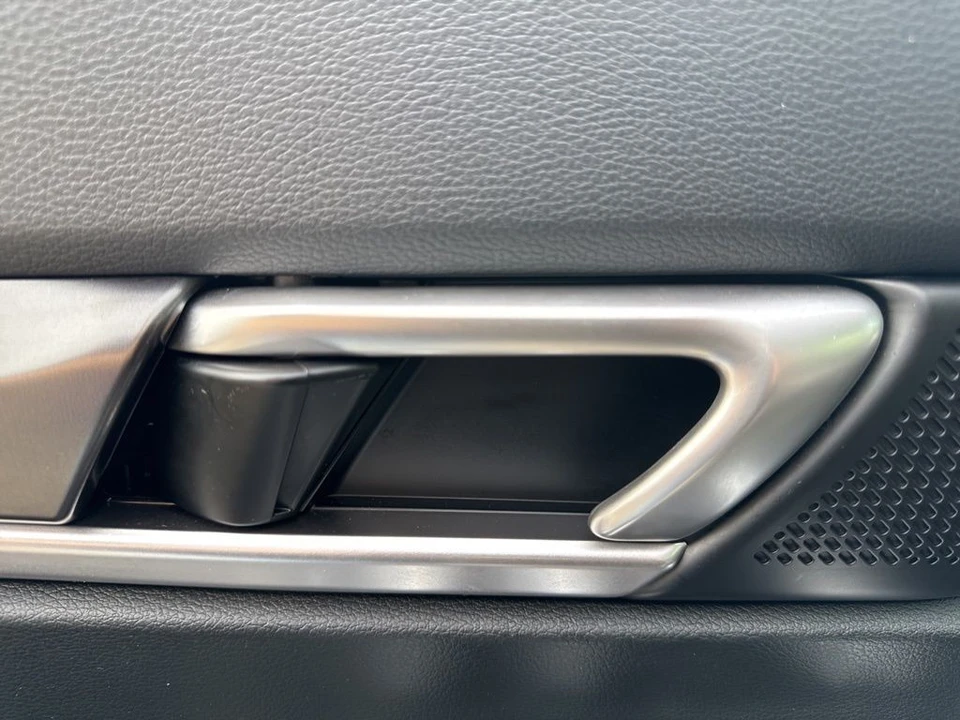 2025 Kia Telluride - Image 12 of 31