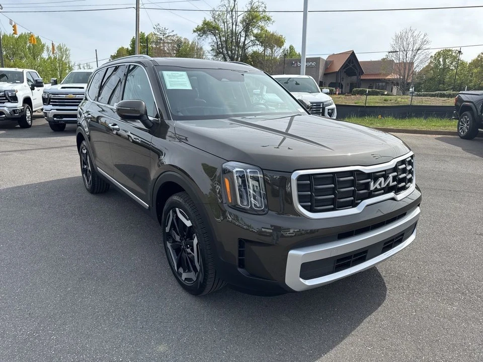 2025 Kia Telluride - Image 7 of 31