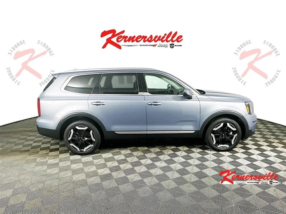 2025 Kia Telluride - Image 8 of 21