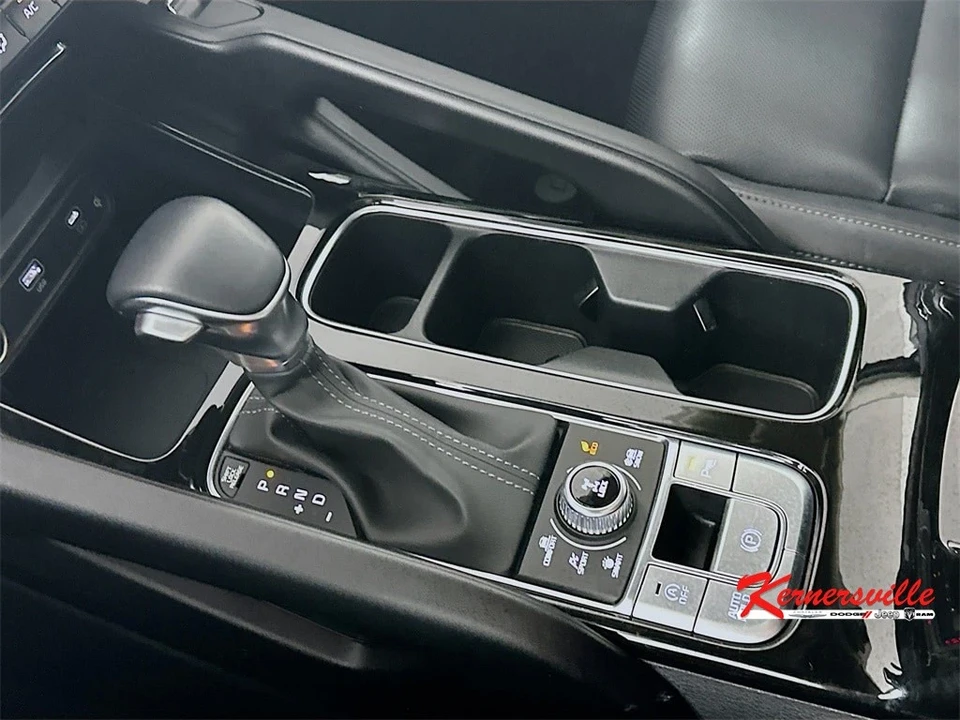 2025 Kia Telluride - Image 16 of 21