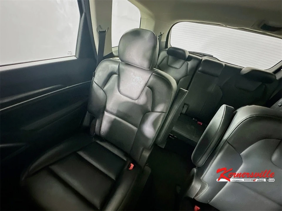 2025 Kia Telluride - Image 12 of 21