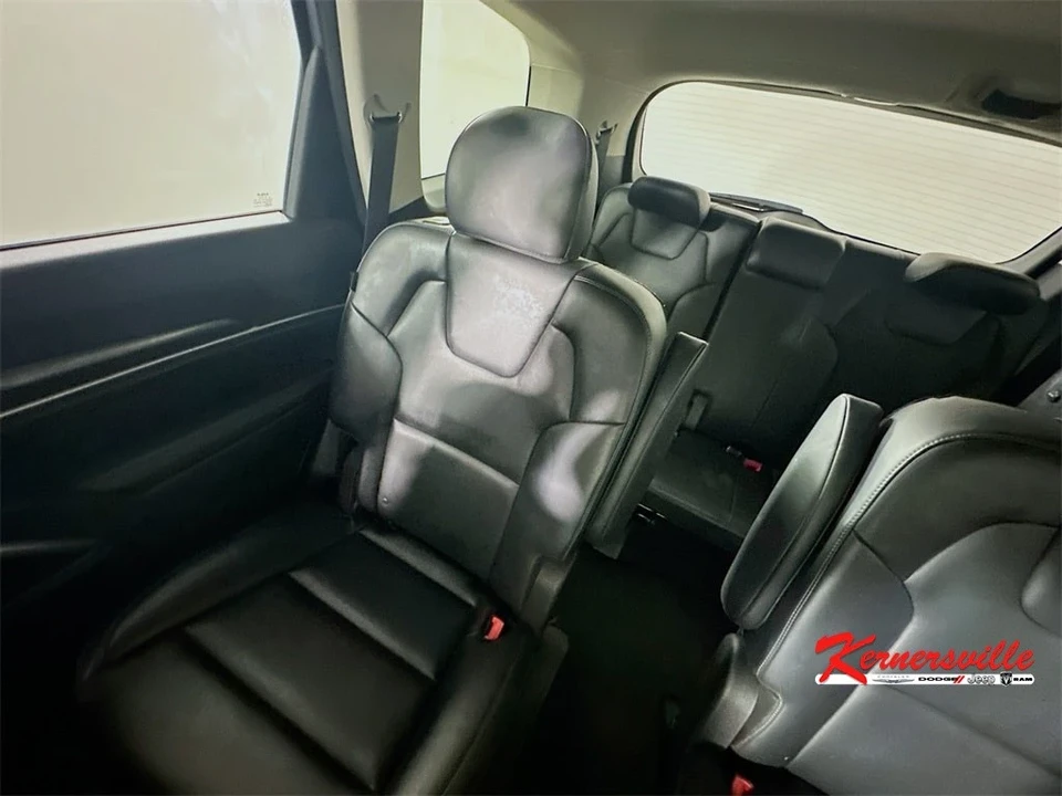 2025 Kia Telluride - Image 12 of 21