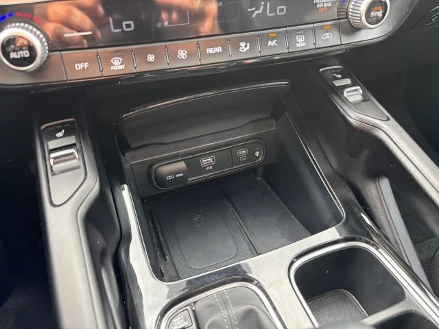 2025 Kia Telluride - Image 18 of 21