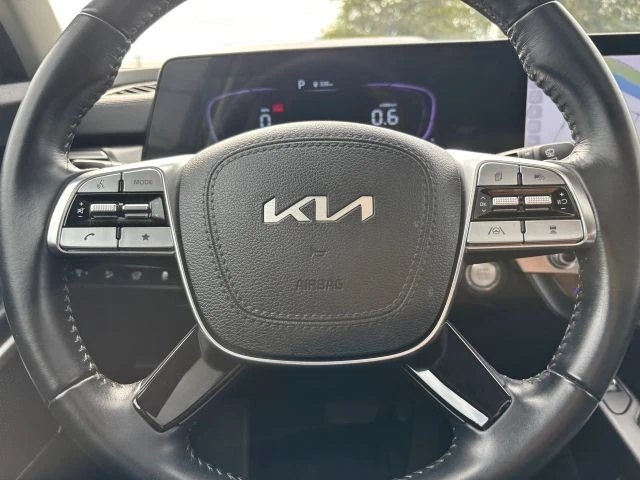 2025 Kia Telluride - Image 13 of 21