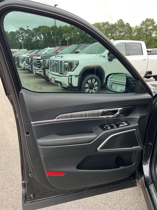 2025 Kia Telluride - Image 10 of 12